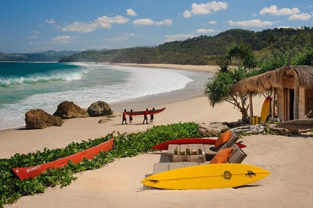 Pantai di Indonesia